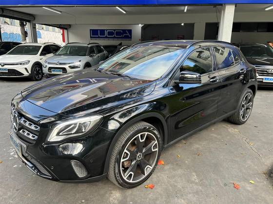 MERCEDES-BENZ GLA 200 1.6 CGI FLEX NIGHT 7G-DCT MERCEDES-BENZ GLA 200 1.6 CGI FLEX NIGHT 7G-DCT